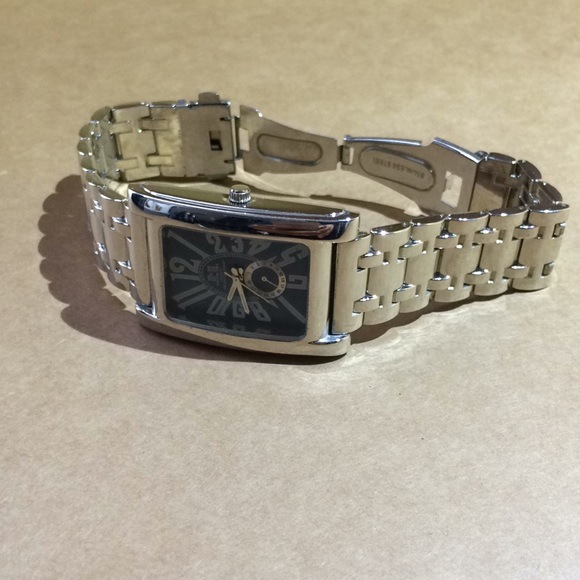 Calvin Hill Quartz Watch - Picture 2 of 7